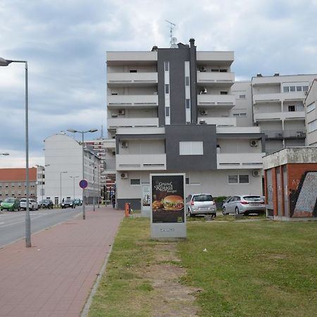 Apartment Viktor,Parking 奥西耶克 客房 照片
