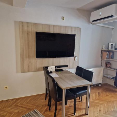 Apartment Viktor,Parking 奥西耶克 外观 照片